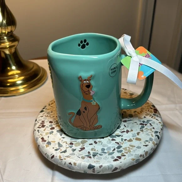 Rae Dunn Scooby Dooby Doooo coffee/tea mug - Picture 2 of 5